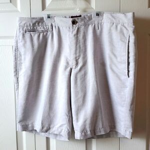 Untuckit linen mens shorts, size 38